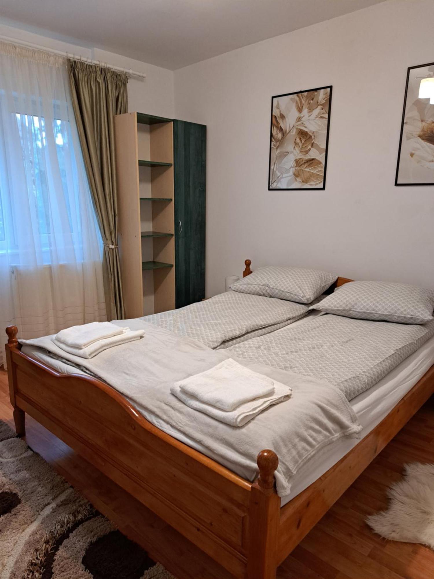 Deny Apartman Sfântu-Gheorghe Eksteriør billede